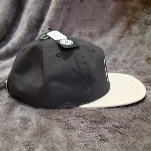 DC Shoes Strapback Baseball Cap Hat Black Gray Skateboard Apparel - Picture 3 of 9